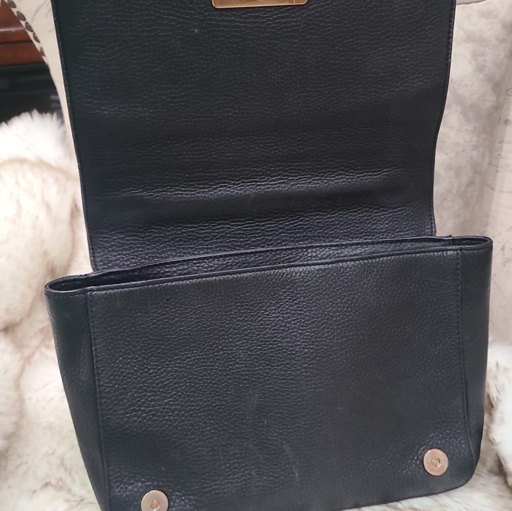 Authentic Black Tory Burch Adjustable Shoulder Bag - image 5